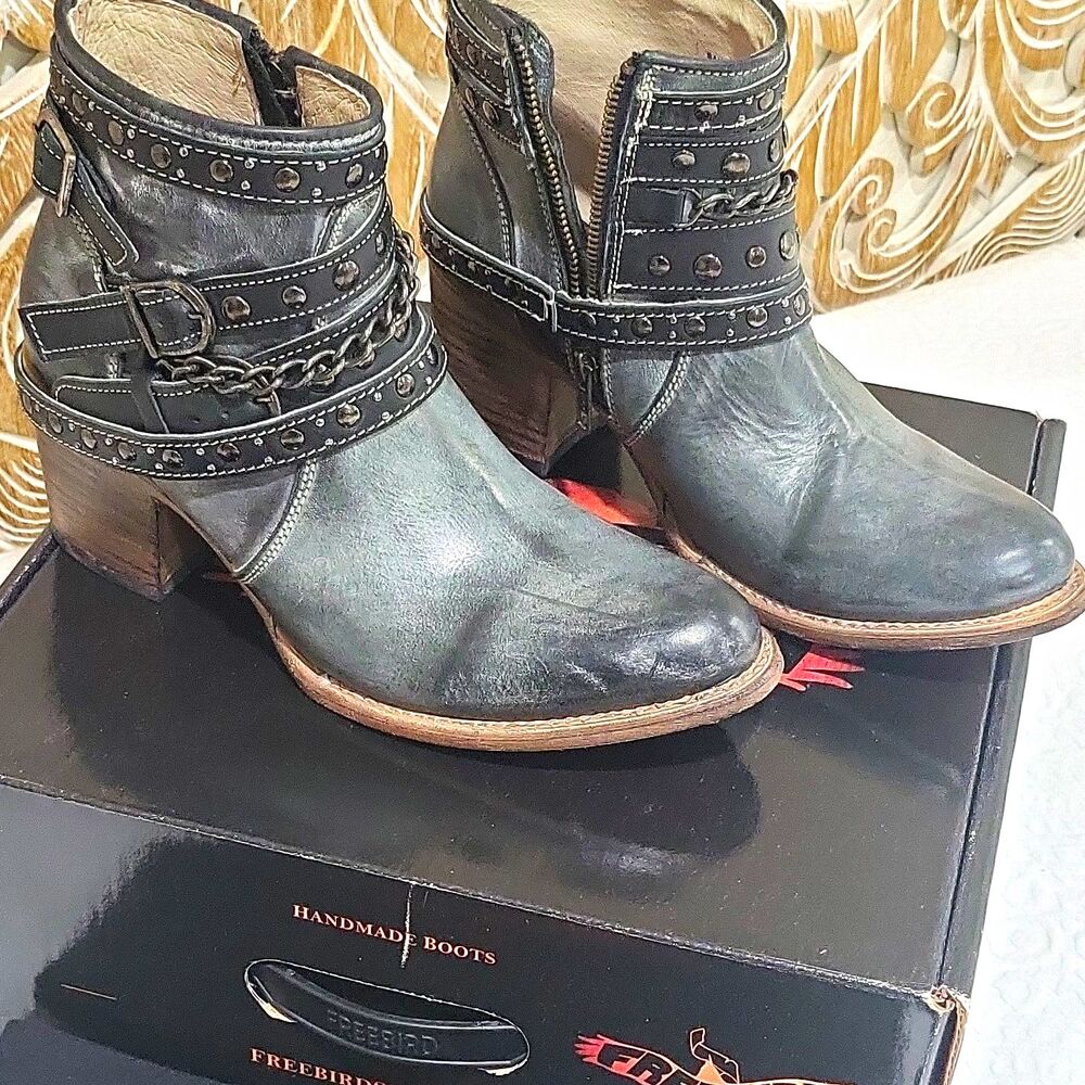 Freebird Women’s Gray Leather Ankle Booties Side Zip Buckle Chain Studs US 10